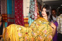 Isha Agarwal Launched Silk of India Exhibition